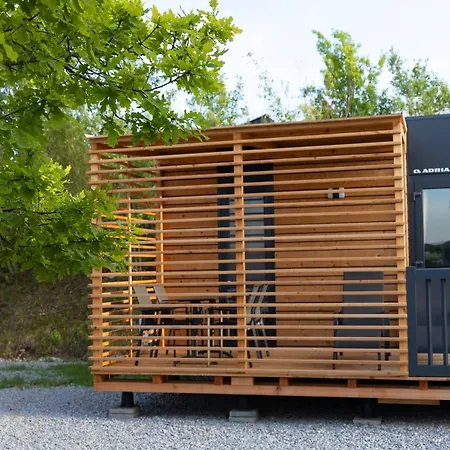 Gemuetliches Mobilehome Im Vital Camp Bayerbach 別荘