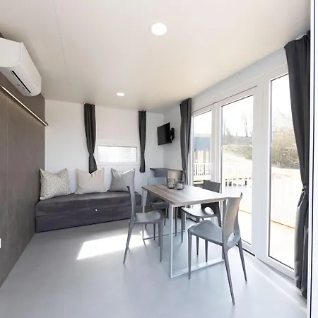 別荘 Gemuetliches Mobilehome Im Vital Camp Bayerbach *
