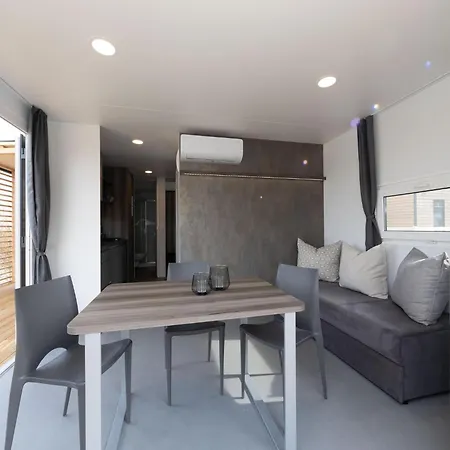 Gemuetliches Mobilehome Im Vital Camp Bayerbach Bayerbach