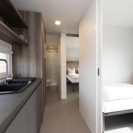 Gemuetliches Mobilehome Im Vital Camp Bayerbach 別荘